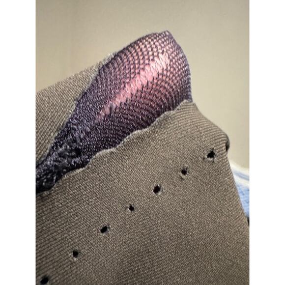 Lululemon Smooth Stride Crop Olive Green Legging 8 - Picture 7 of 9